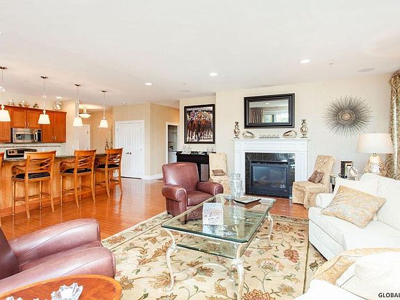 5th image of 87 Railroad Pl APT 204