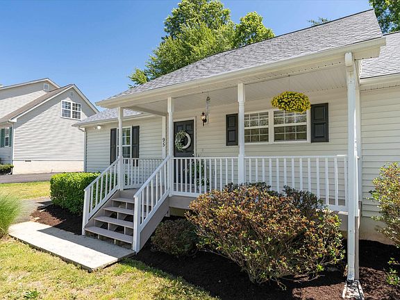 3rd image of 95 Millstone Ln