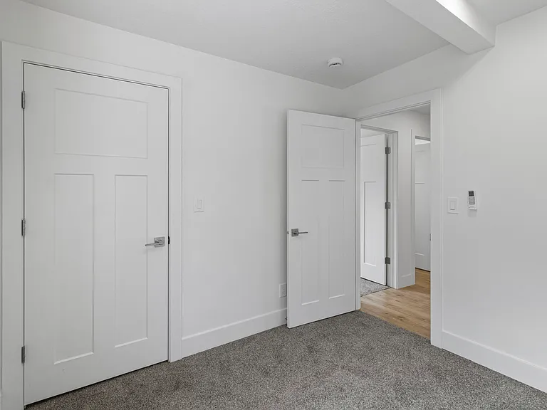 1304 E 900 S — Photo 13