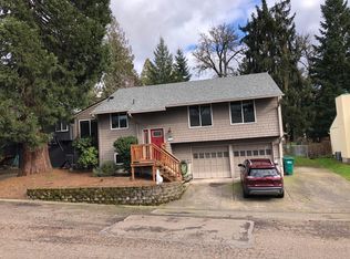 12104 SE Grove Loop, Milwaukie, OR 97222