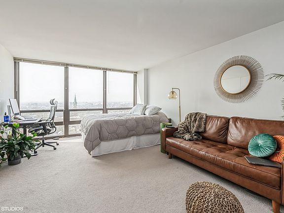 2nd image of 1636 N Wells St APT 2304