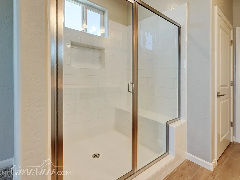 877 Halford Ln — Photo 21