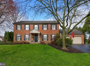 301 N Farm Dr, Lititz, PA 17543
