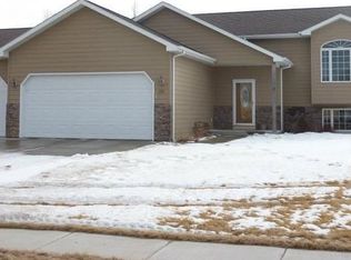 1322 Pheasant Run Rd, Brookings, SD 57006