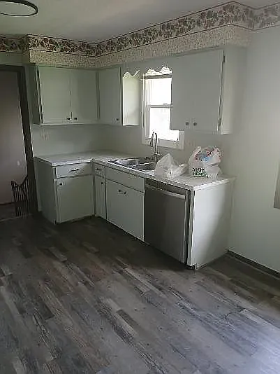 2 bed, 1700 sqft, $1,400 — Photo 3