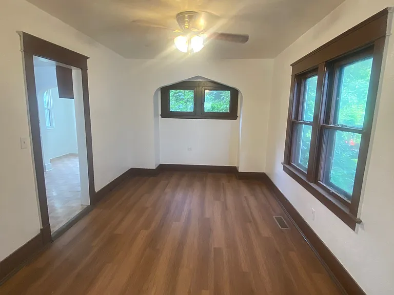 1634 Freeman St — Photo 6