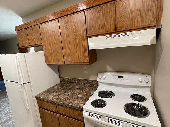 3rd image of 5011 Emerald Dr #1