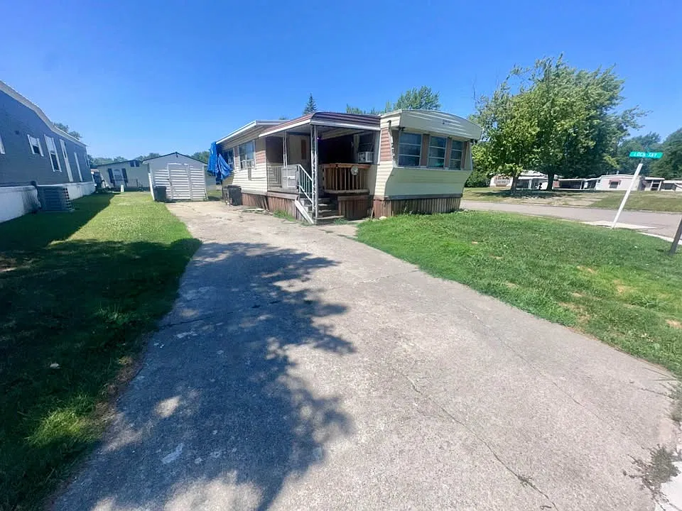 298 Pipers Ln #298