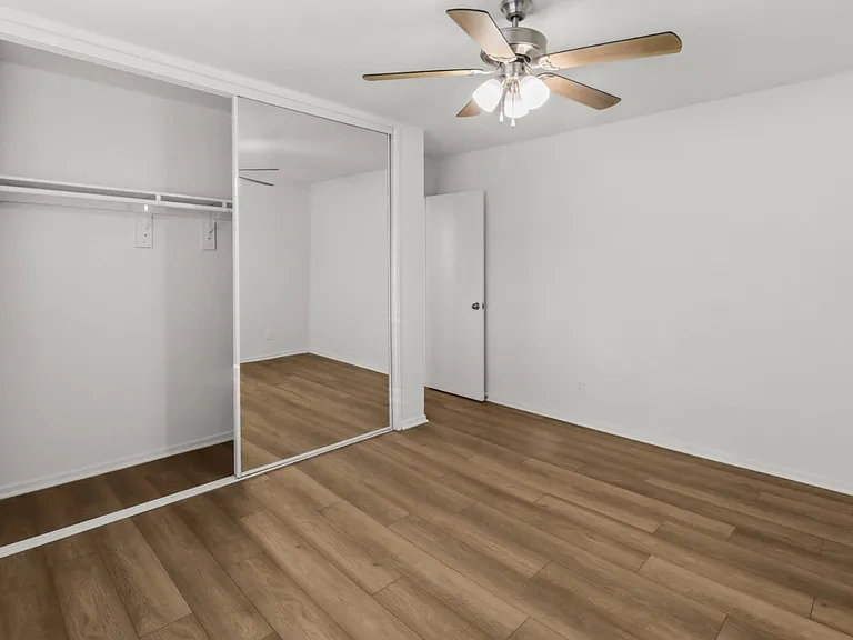 1747 Franklin St #4 — Photo 16
