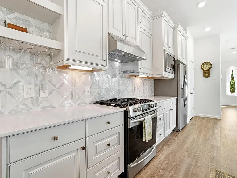 1409 Northwood Bluff Ln — Photo 8