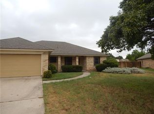 1300 Nueces Ct, Benbrook, TX 76126