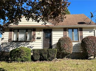 1069 North Ave, Girard, OH 44420