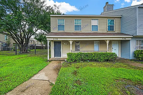 2198 Aspen Dr Photo 1