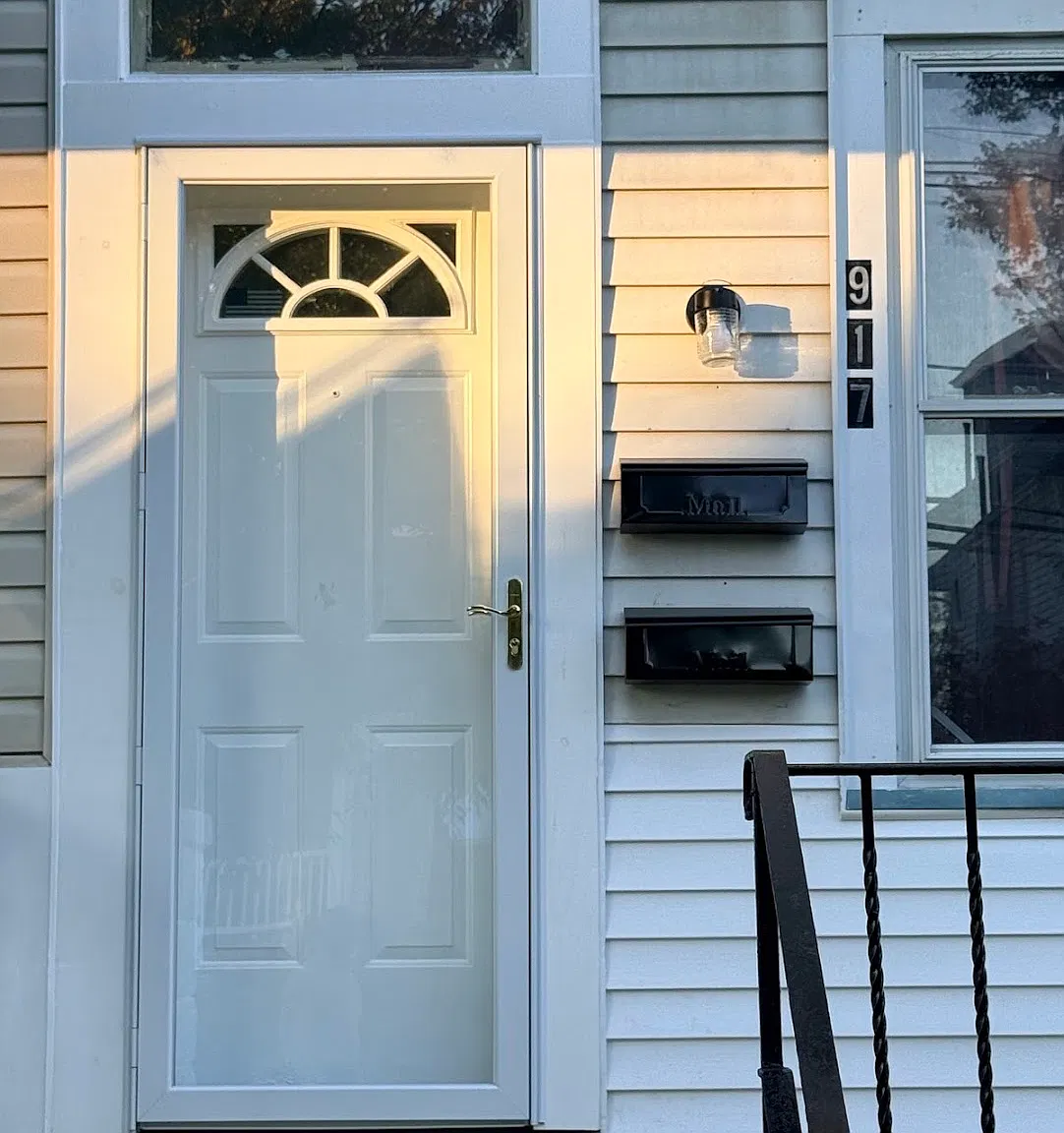3 bed, 1.5 bath, $2,650 — Photo 1