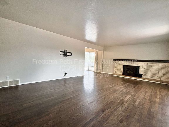 2nd image of 3010 N 5th St