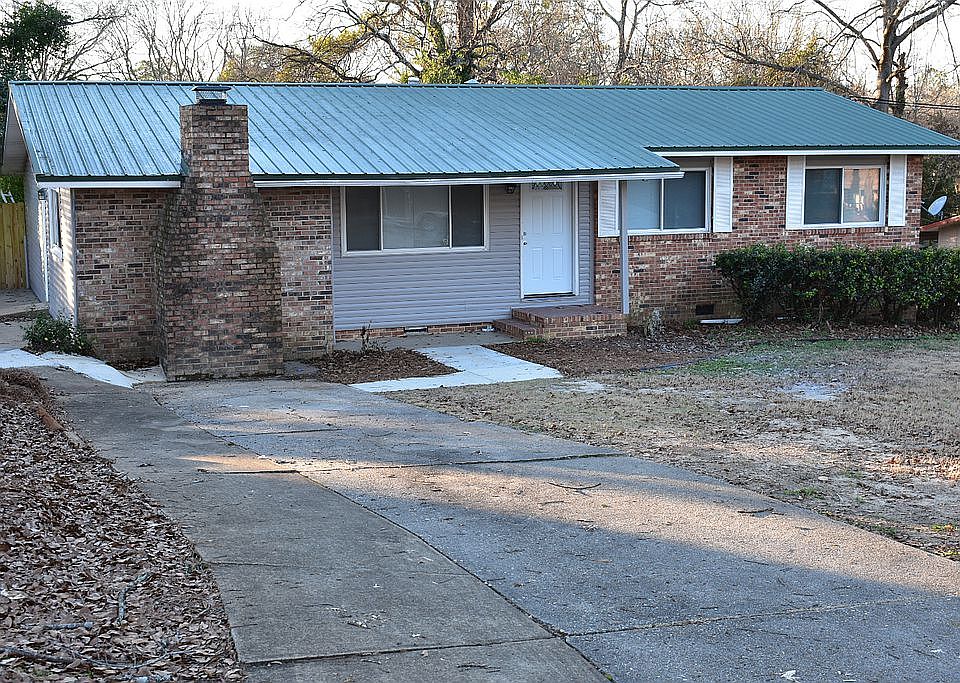 1st image of 921 Piedmont Dr