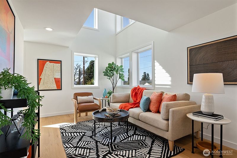 3rd image of 1556 S Pearl Street #C
