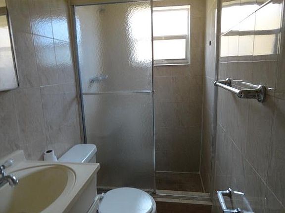 5th image of 615 N 20th Ave