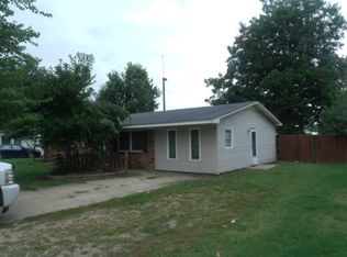 904 E Almar St, Malden, MO 63863