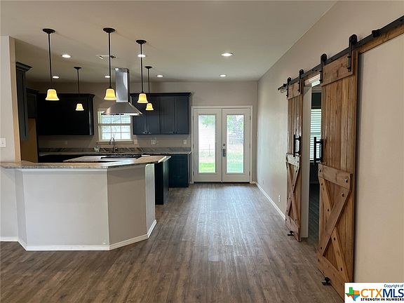 3rd image of 1240 Yaupon Dr