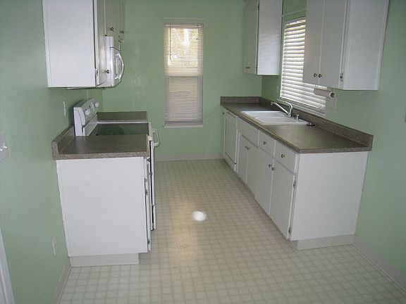 2nd image of 6082 Carolina Cir