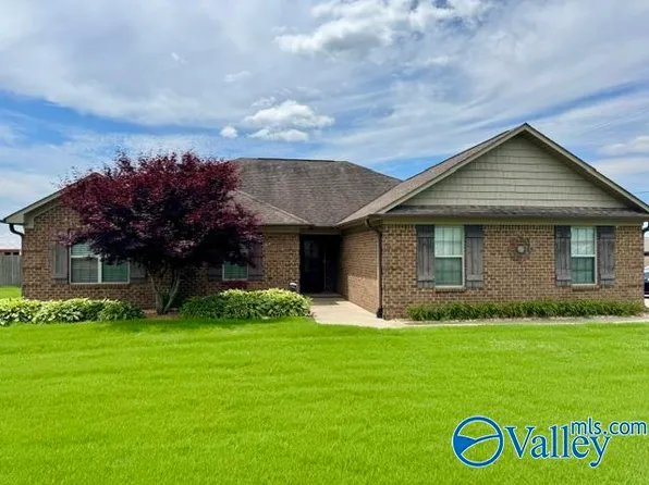 28436 Hinton Ln, Toney, AL 35773