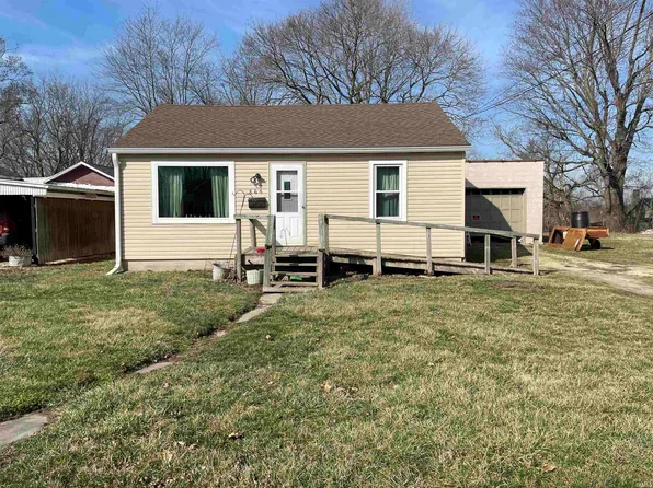 865 N West St, Winchester, IN 47394