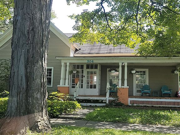 3rd image of 504 E Sherman St