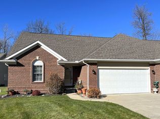 5500 Hidden Oaks Cir, Linden, MI 48451