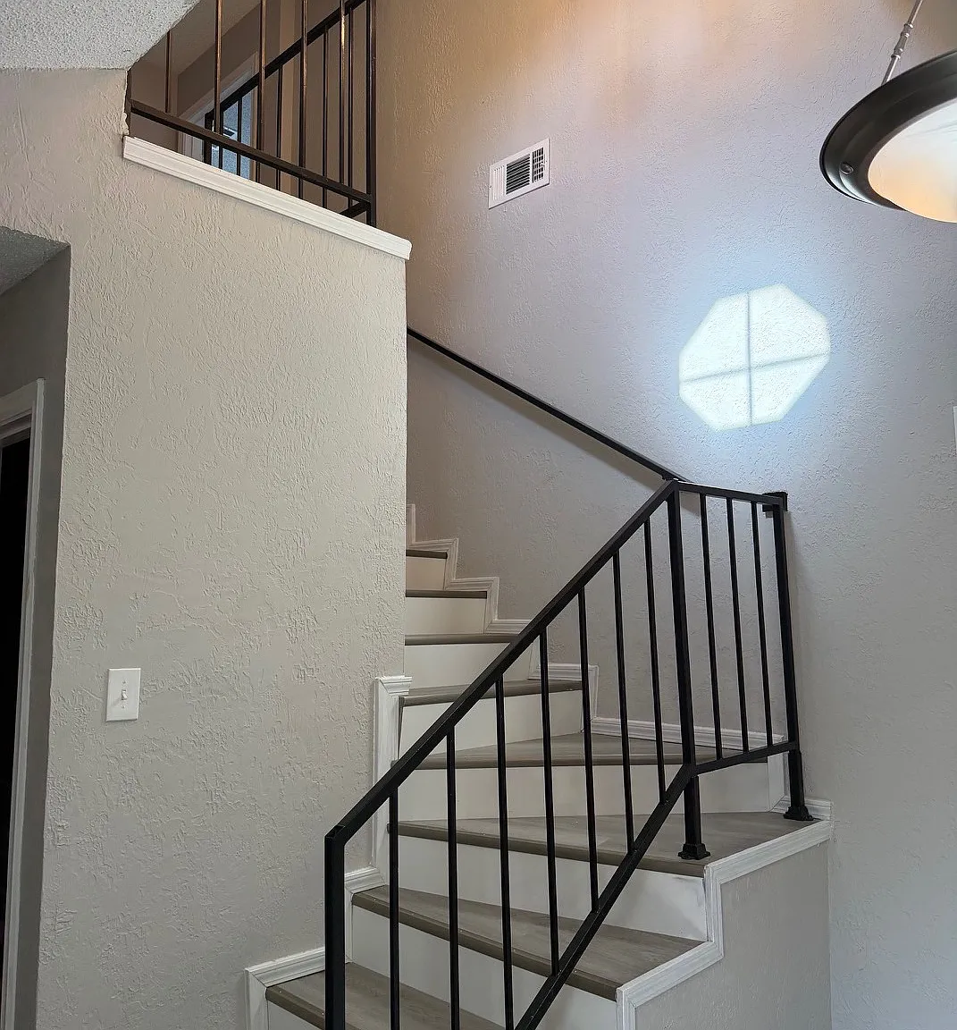 3 bed, 2.5 bath, 1863 sqft, $2,550 — Photo 4
