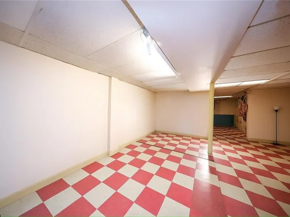 3903 Seventh Avenue image 16 of 29