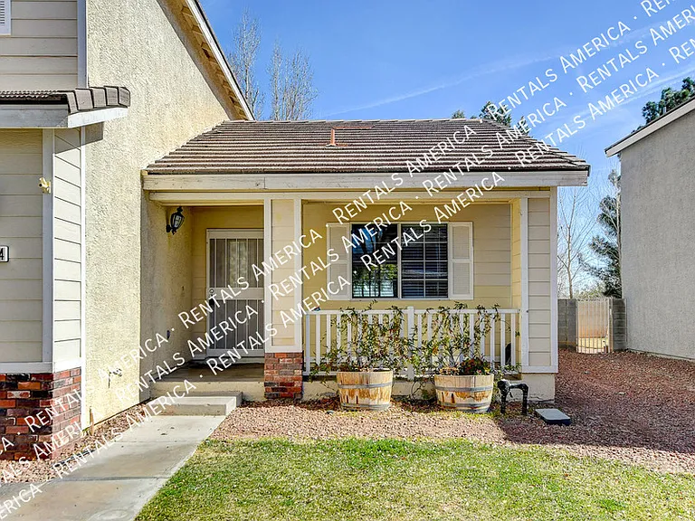 7624 Whispering River St — Photo 5