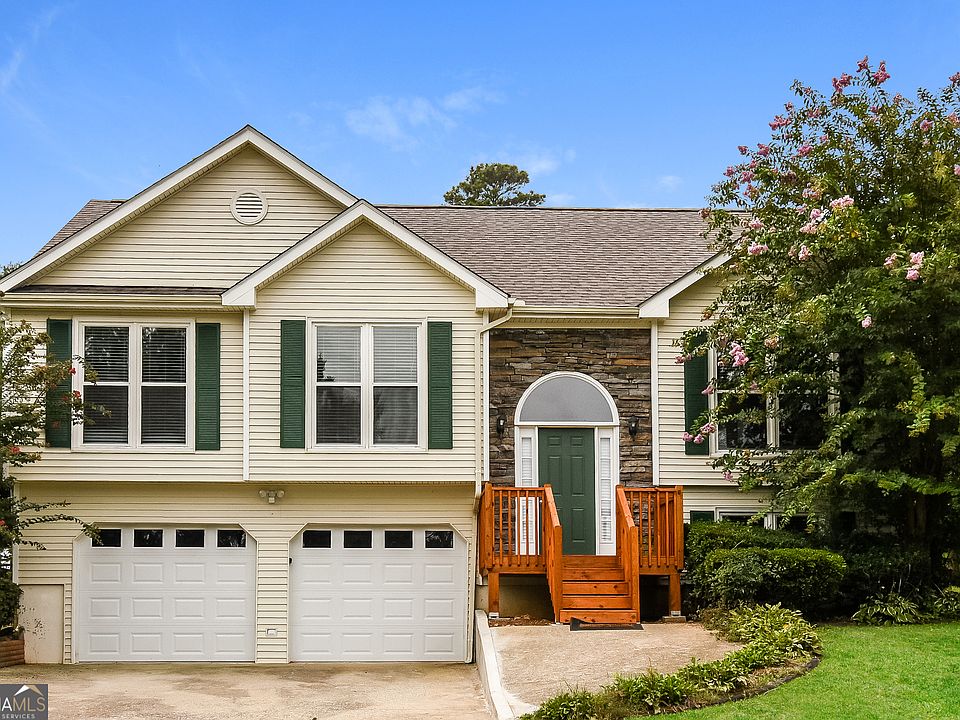 1st image of 17 Stonecreek Dr
