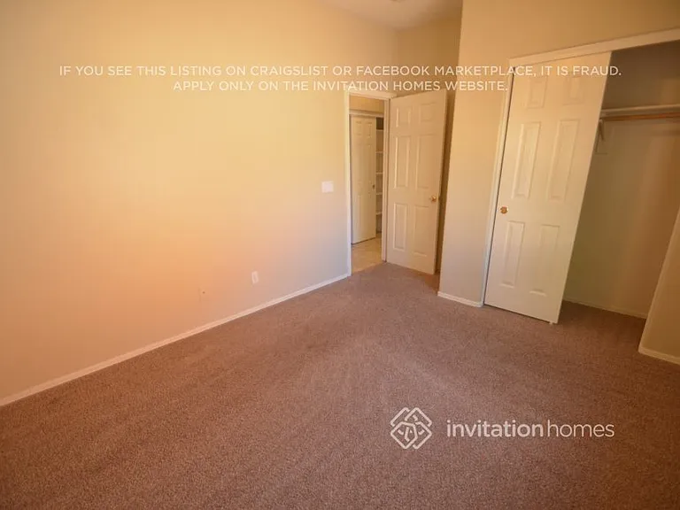 1923 S 80th Dr — Photo 3
