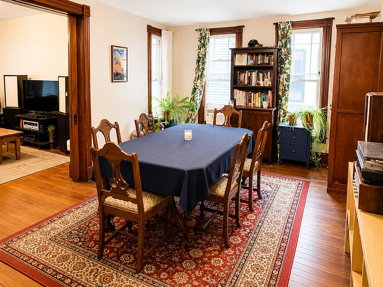 714 W Liberty St #1 — Photo 5