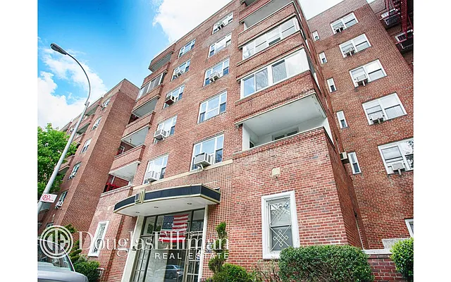 Sold by Douglas Elliman | media 17