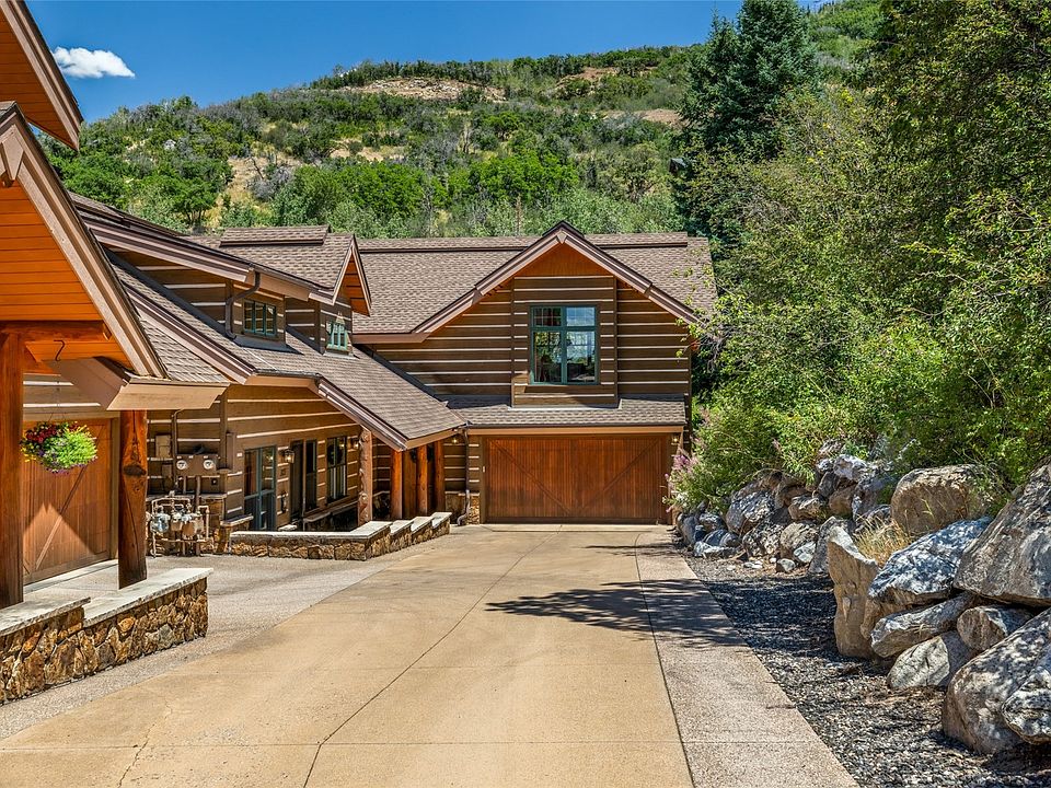 1st image of 2897 Ski Trail Lane