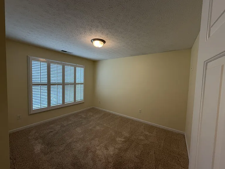 1324 Rosalind Dr — Photo 16