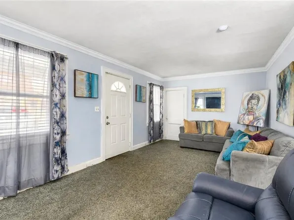 5643 Olive St, Kansas City, MO 64130