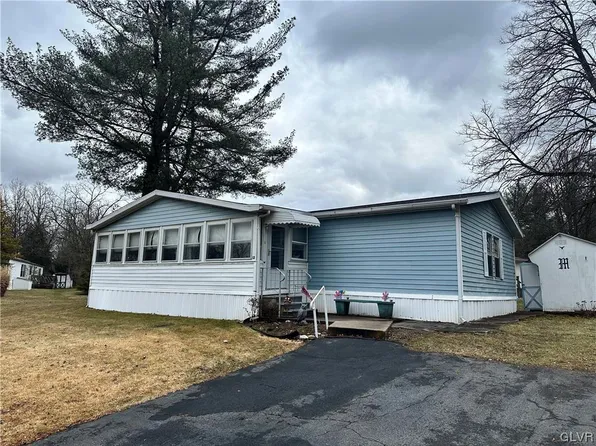 12 Walnut Ln #380, Quakertown, PA 18951