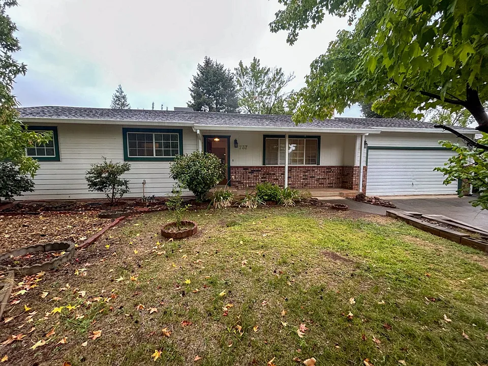 737 Estate St