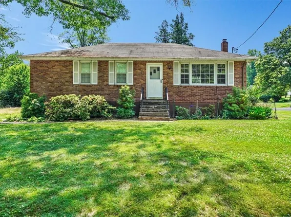 9 Lannis Avenue, New Windsor, NY 12553