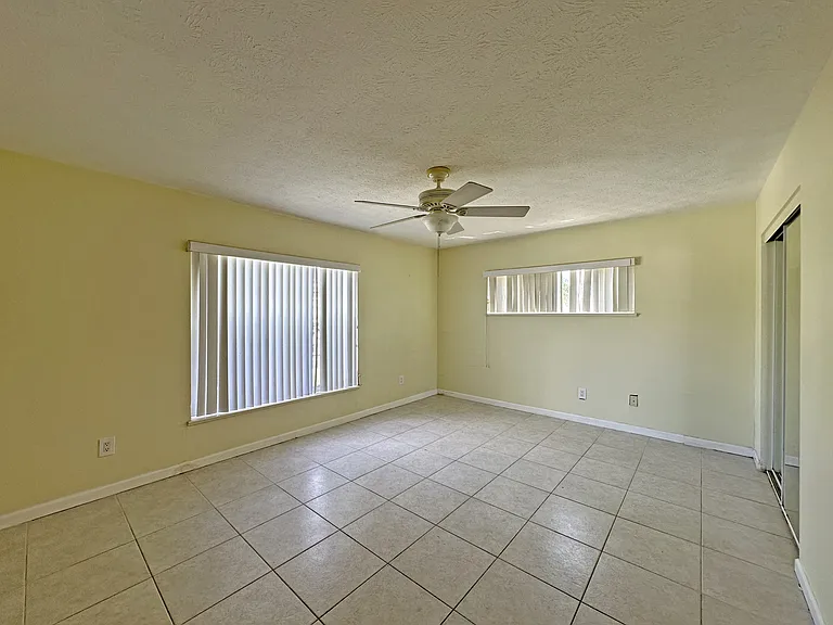 2130 SE Wild Meadow Cir — Photo 13