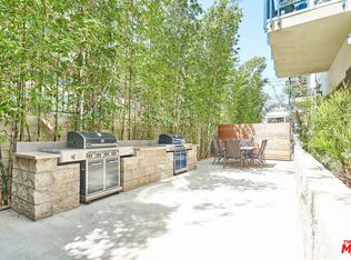 903 S New Hampshire Ave #402, Los Angeles, CA 90006