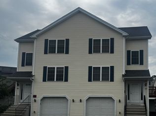 660 Franklin St, Worcester, MA 01604