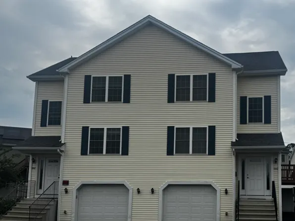 660 Franklin St, Worcester, MA 01604