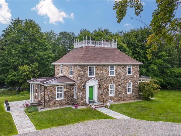 126 King Street West, Danbury, CT 06811