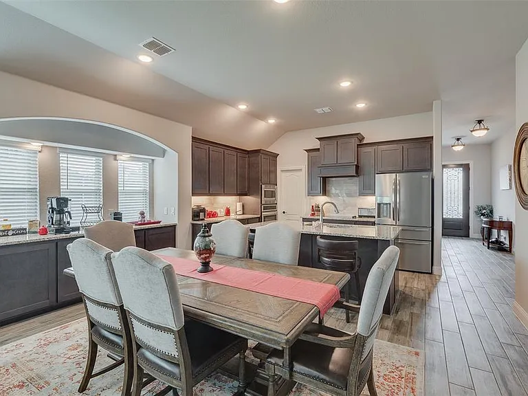 2210 Moon Dance Ln — Photo 30