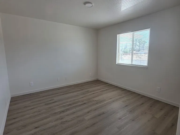 510 E 1st St, Hawthorne, NV 89415 — Photo 25