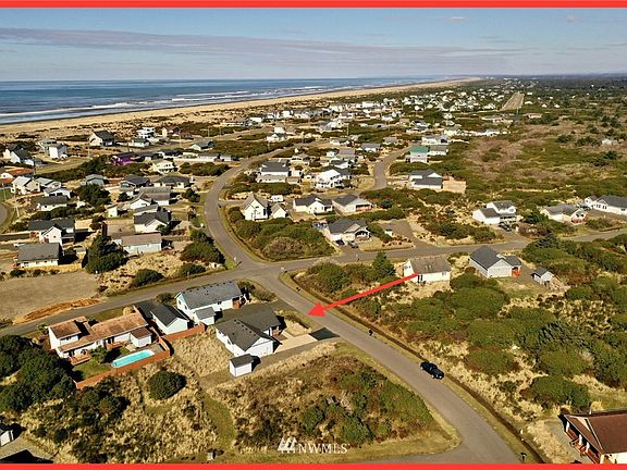 Short distance to Cabana pool/park and Oyehut game reserve 